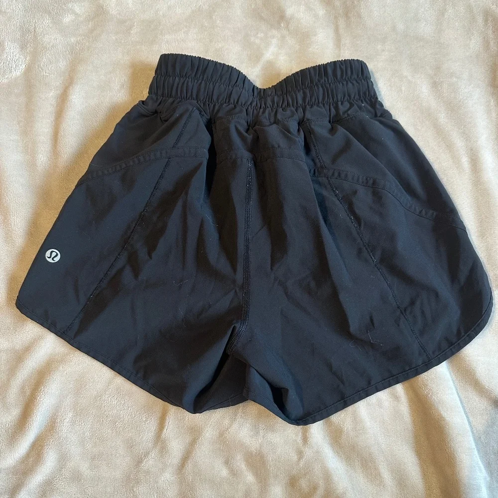 Lululemon track that high rise 3” shorts - Picture 3 of 4